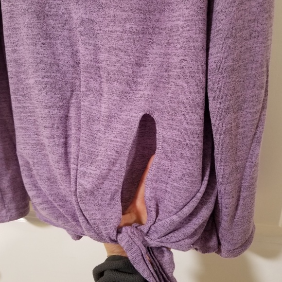 Top - Picture 2 of 4